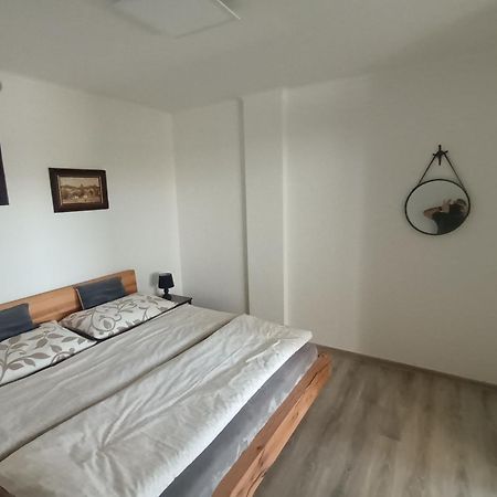 Apartman-Znojmo Bagian luar foto